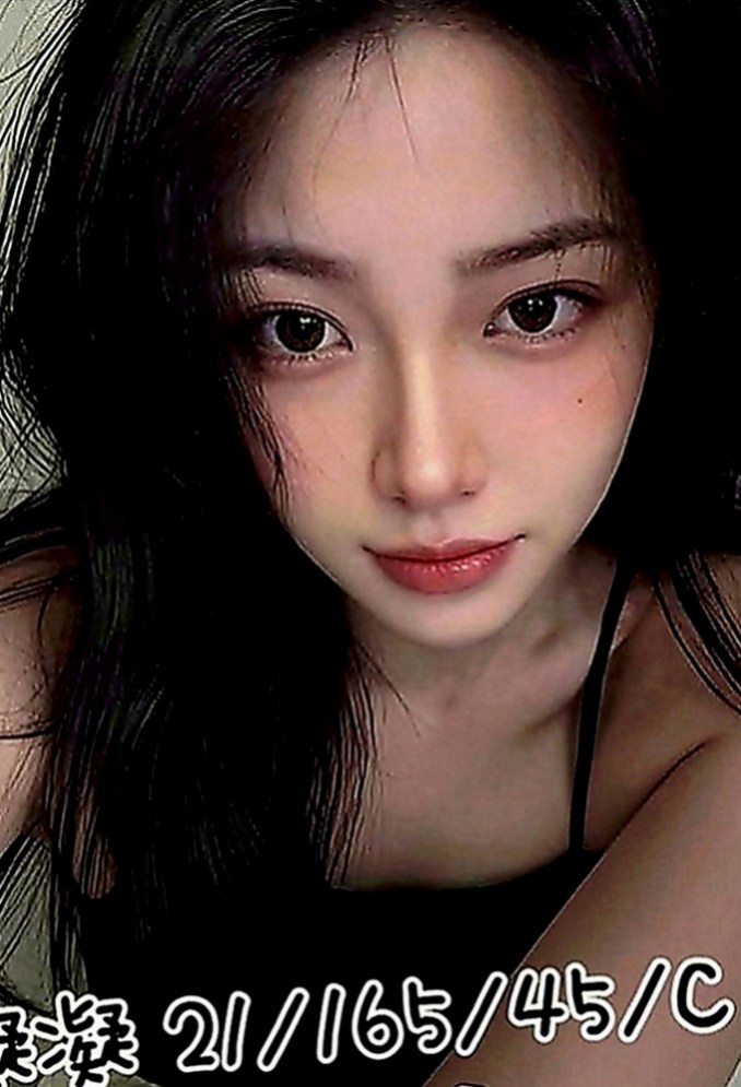 鹽埕外送服務：米淇 |嬌小學生妹|164cm|43kg|C罩杯|18歲|剛好想聽妹妹的淫叫聲 性欲強 很會賣弄風騷